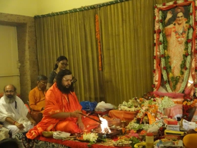 FB Guru Maharajji - Tirodhan Tithi 2013 (35).jpg