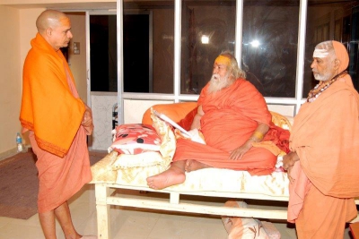 Shankaracharyaji's  visit 10-12-2011 (14).jpg