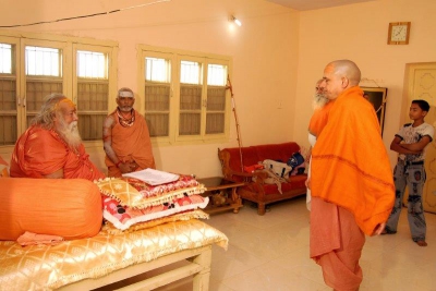 Shankaracharyaji's  visit 10-12-2011 (17).jpg