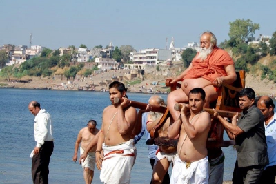 Shankaracharyaji's  visit 10-12-2011 (24).jpg