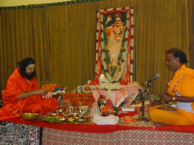 FB Guru Maharajji - Tirodhan Tithi 2013 (2).jpg